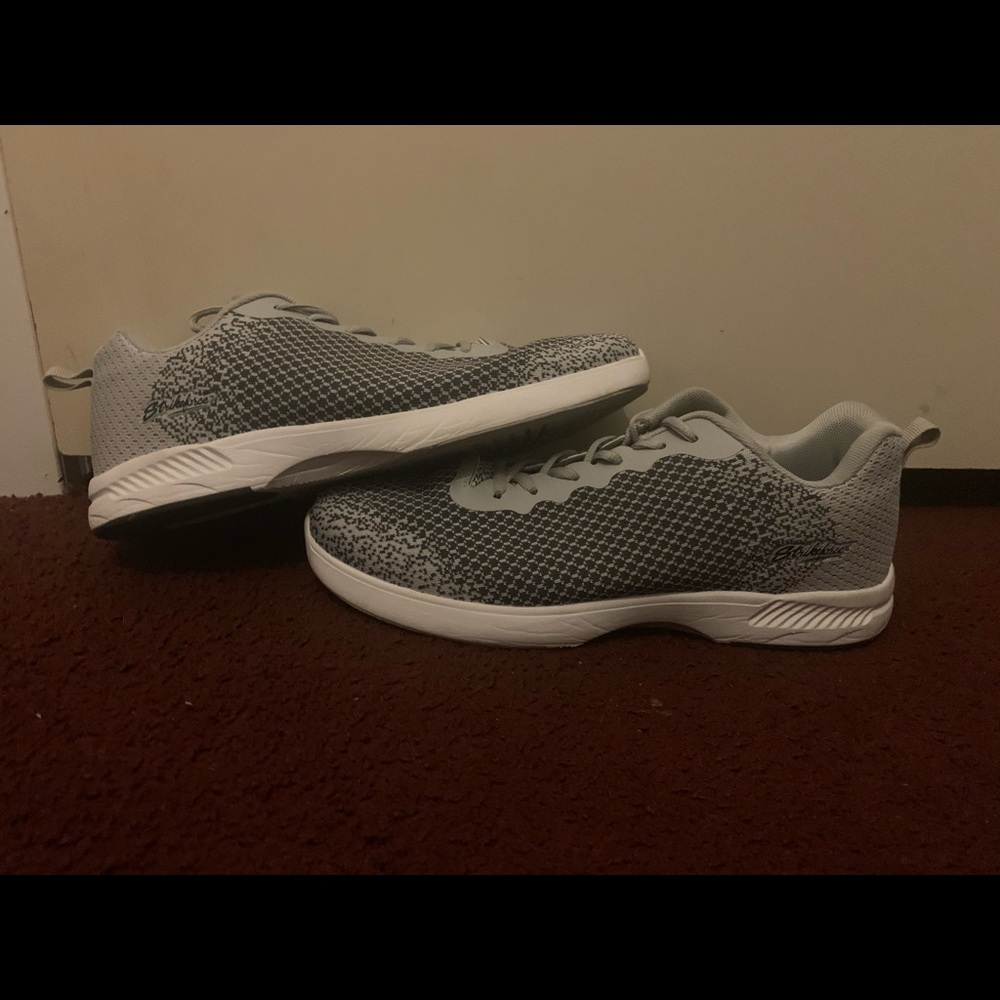Men’s bowling shoes size 11